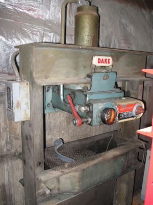 25 TON DAKE ... H-FRAME PRESS ... MOTORIZED